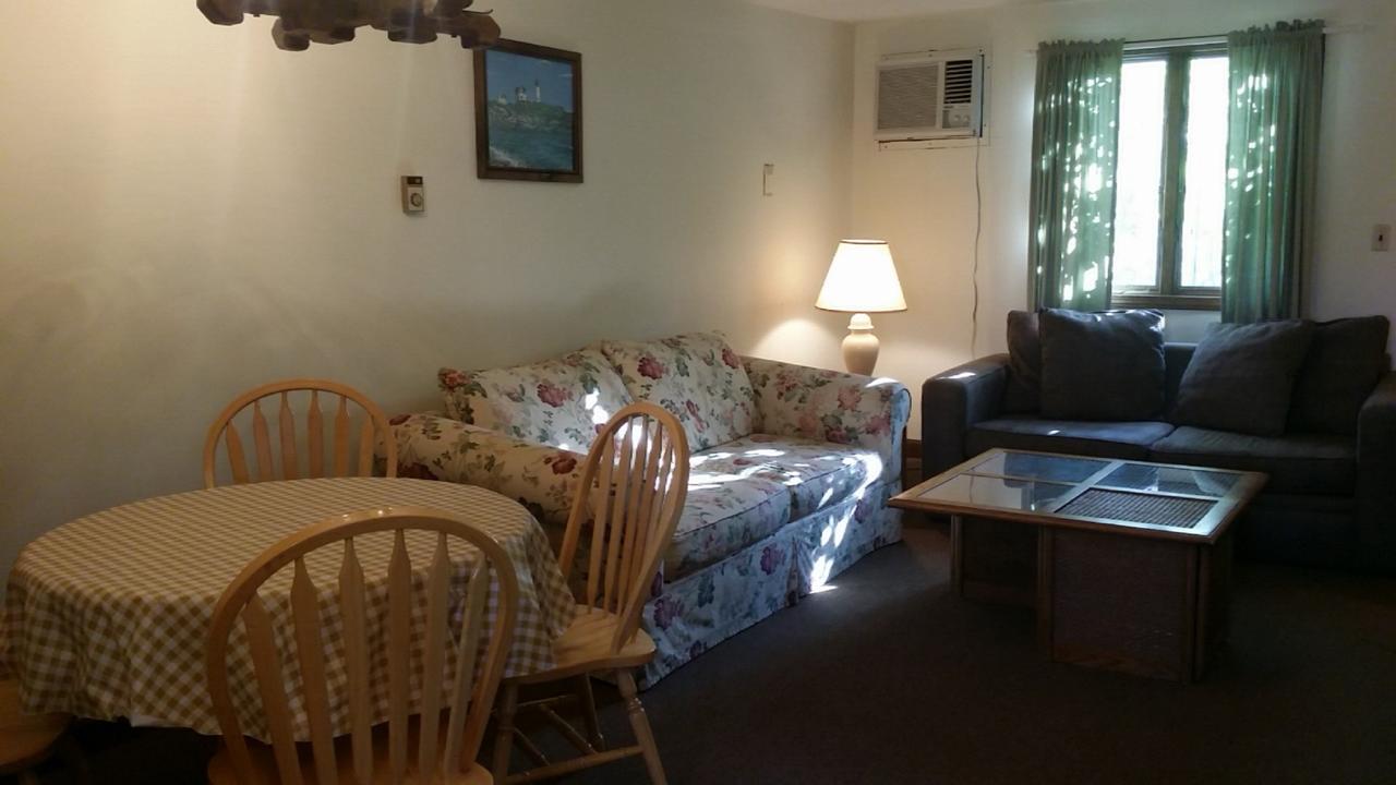 Inn Between The Beaches & Villager 요크 외부 사진