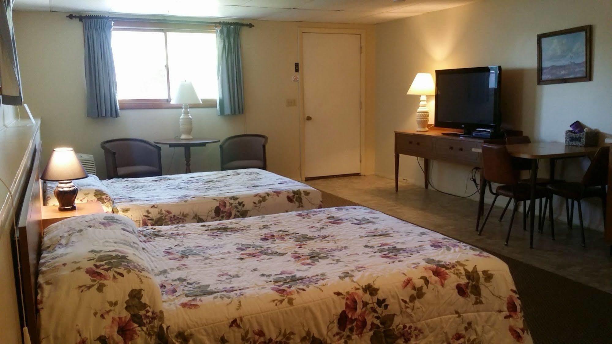 Inn Between The Beaches & Villager 요크 외부 사진